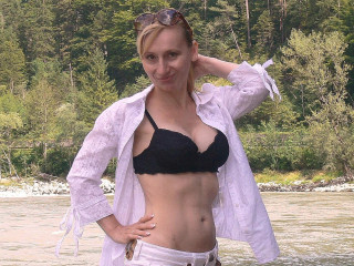 SweetLana6 - Reisen, Musik, Fitness, Meer, Sonne und seeehhhr viel S*x - Mit meiner unbändigen Lust auf S*x und viel Sinnlichkeit möchte ich dir ein einzigartiges Erlebnis bieten. Ob vor der Webcam, wo ich auch alles ausziehe, oder interessante Gespräche am Telefon auf (https://ruf777.com/).

Ich bin hier, weil ich mich gerne schamlos zeige und Männer aufgeilen will! - Alter: 45 / Widder - Alter: 160 / schlank - Geschlecht: weiblich - Ausrichtung: bisexuell - Haare: blond / mittellang - Piercing: keins - Alter: C - Hautfarbe: weiss - Augen: grün - Rasur: vollrasiert